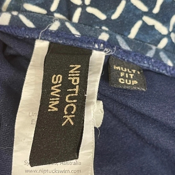 NipTuck Twist Front Joanne One Piece Blue Swimsuit US Size 8‎ - Picture 6 of 6